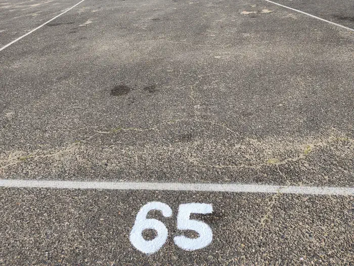 065
