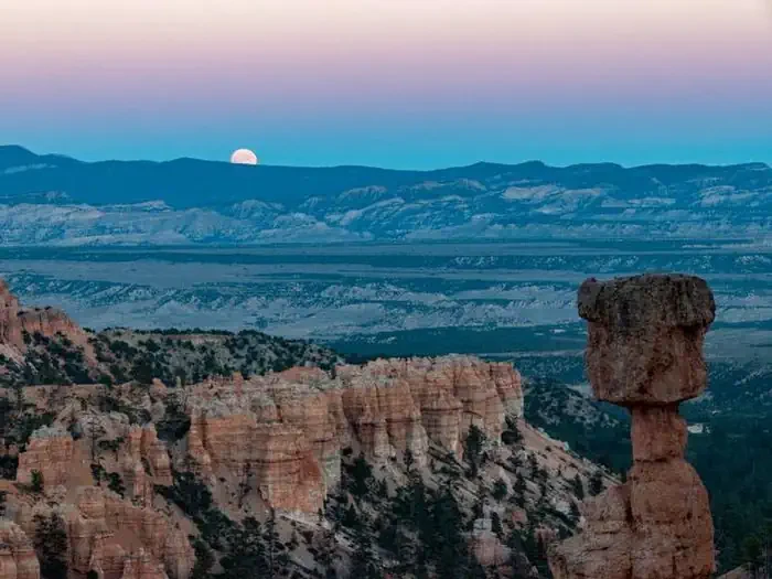 Bryce Canyon National Park Full Moon Hike Tours