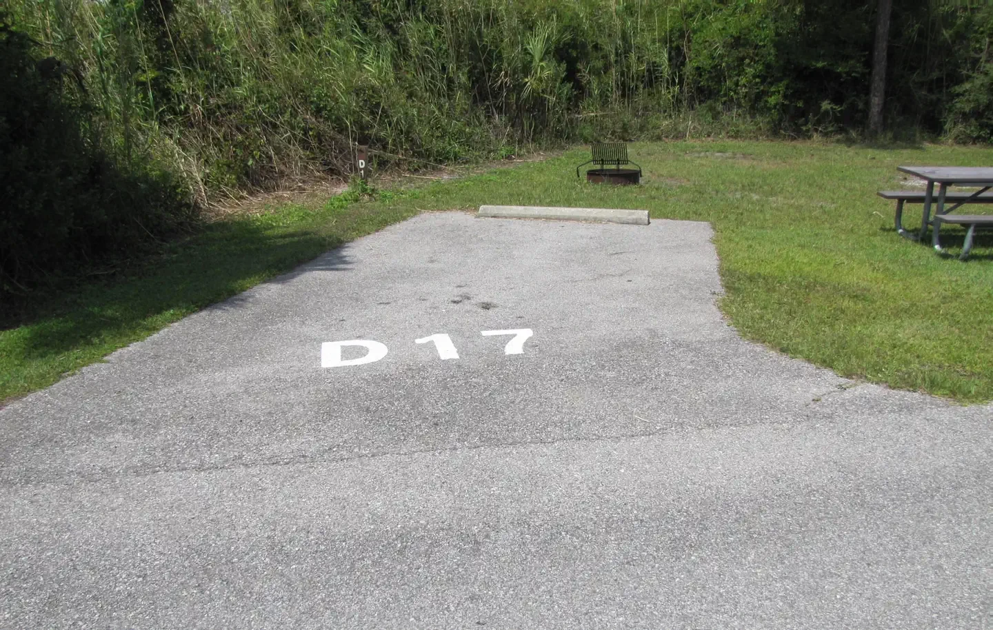 D017