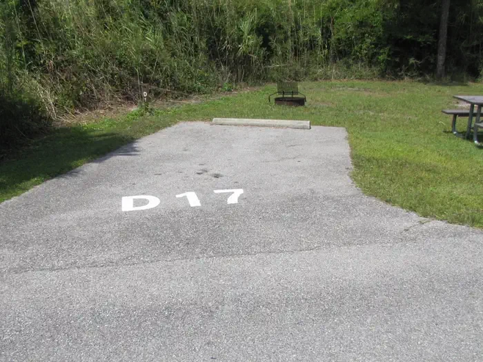 D017