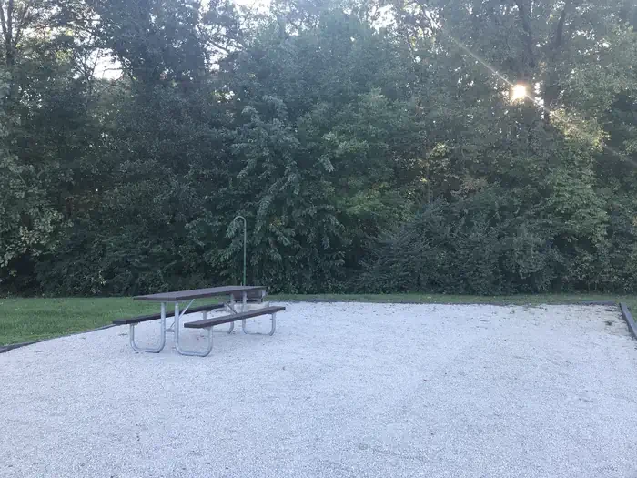 096