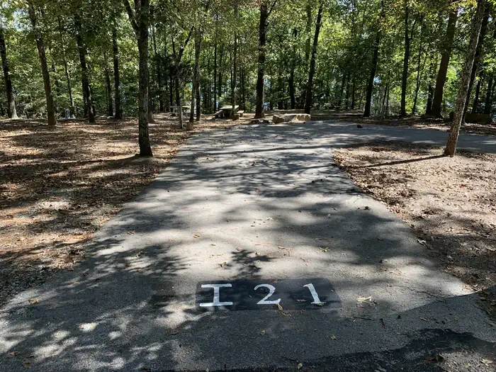 I21