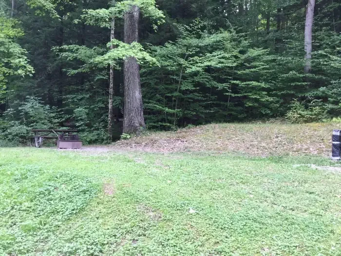 083