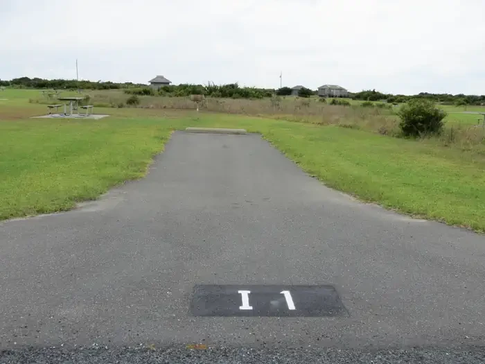 I001
