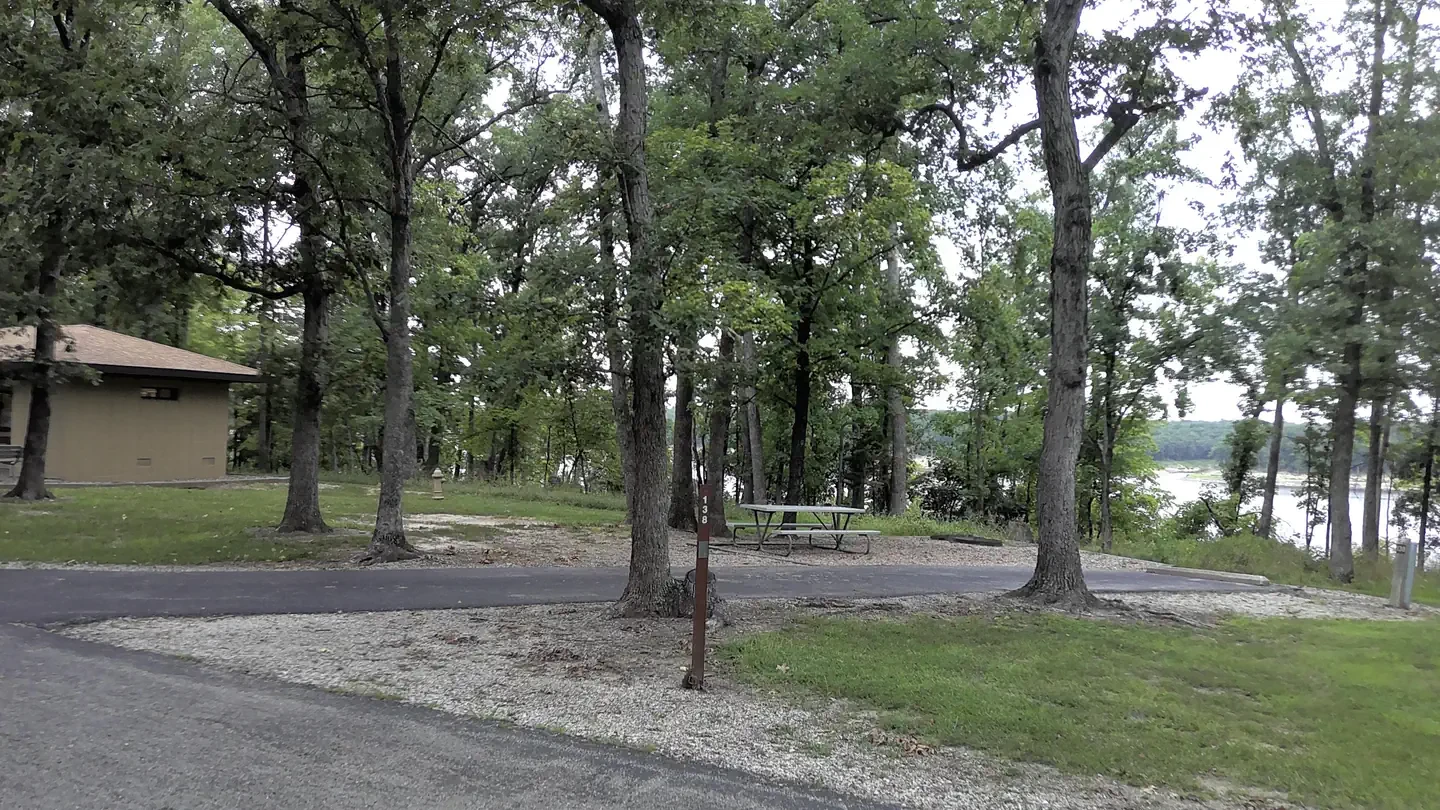 138