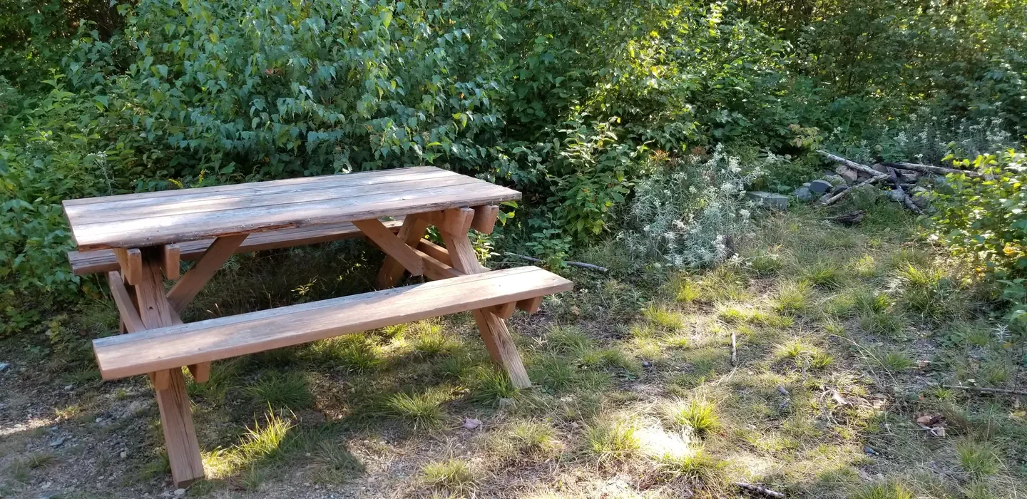 Lunksoos Lean-to