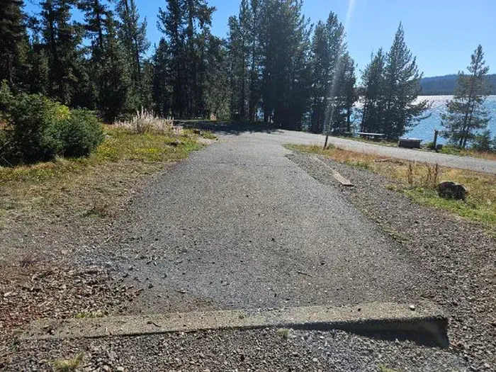 M016