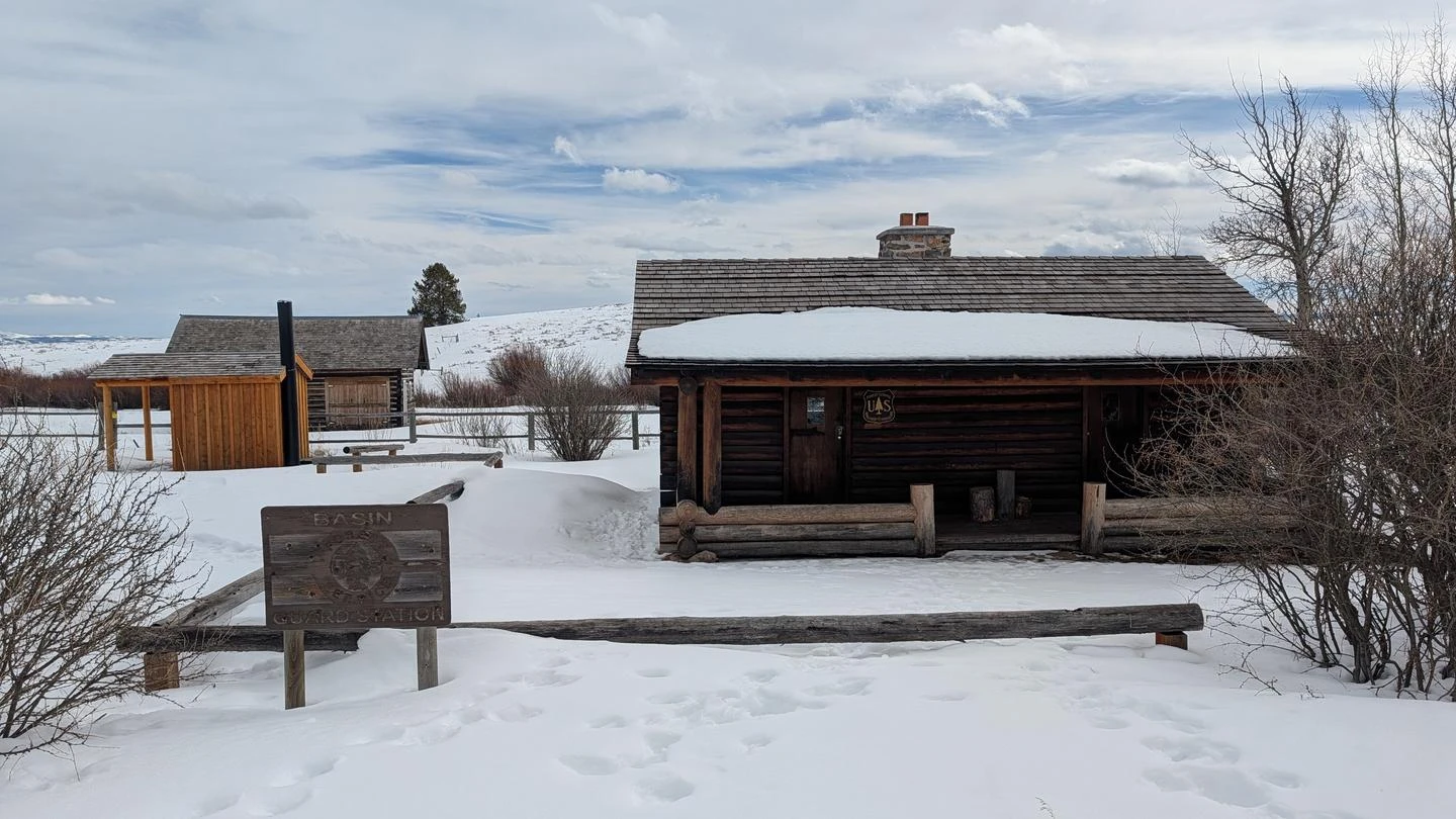 Basin Station Cabin