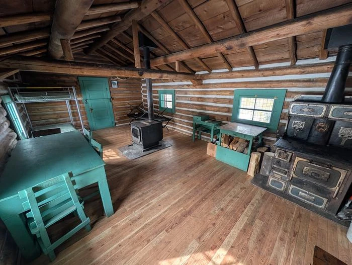 Wapiti Cabin