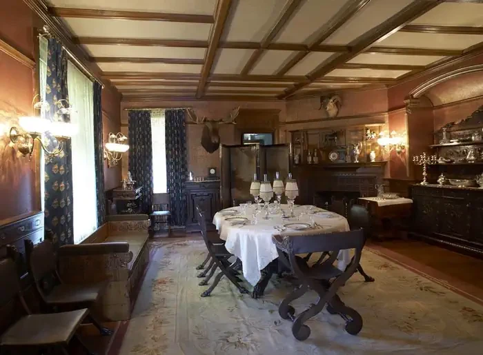 Guided Tour of Theodore Roosevelts Home