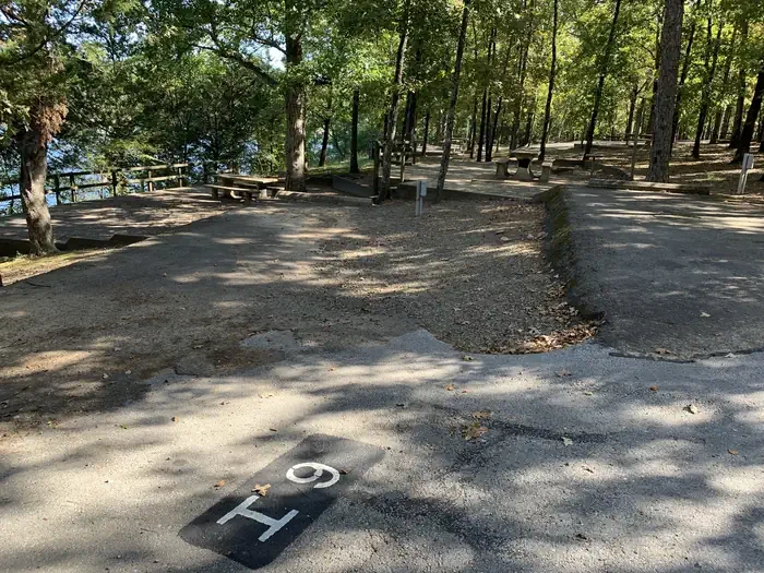 I09