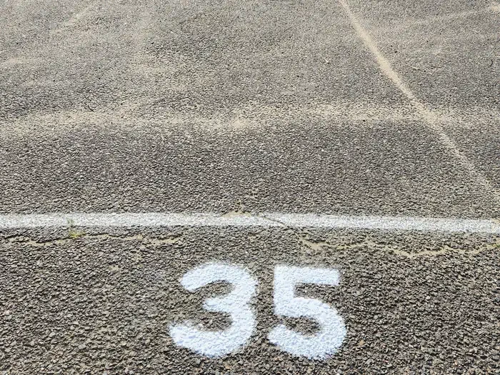 035