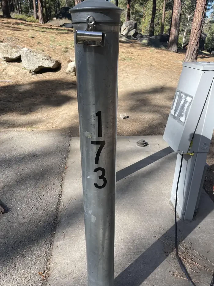 173