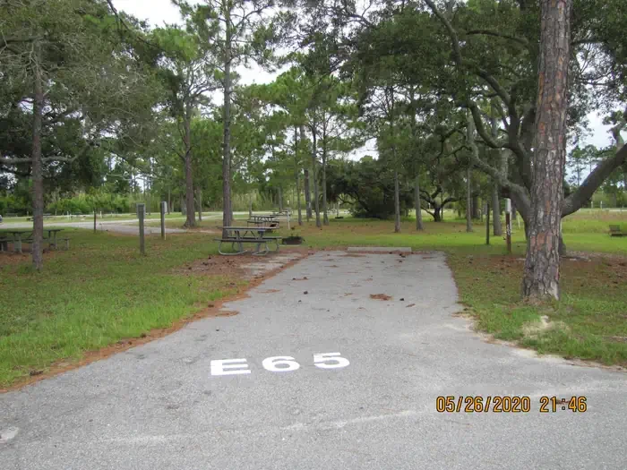 E065