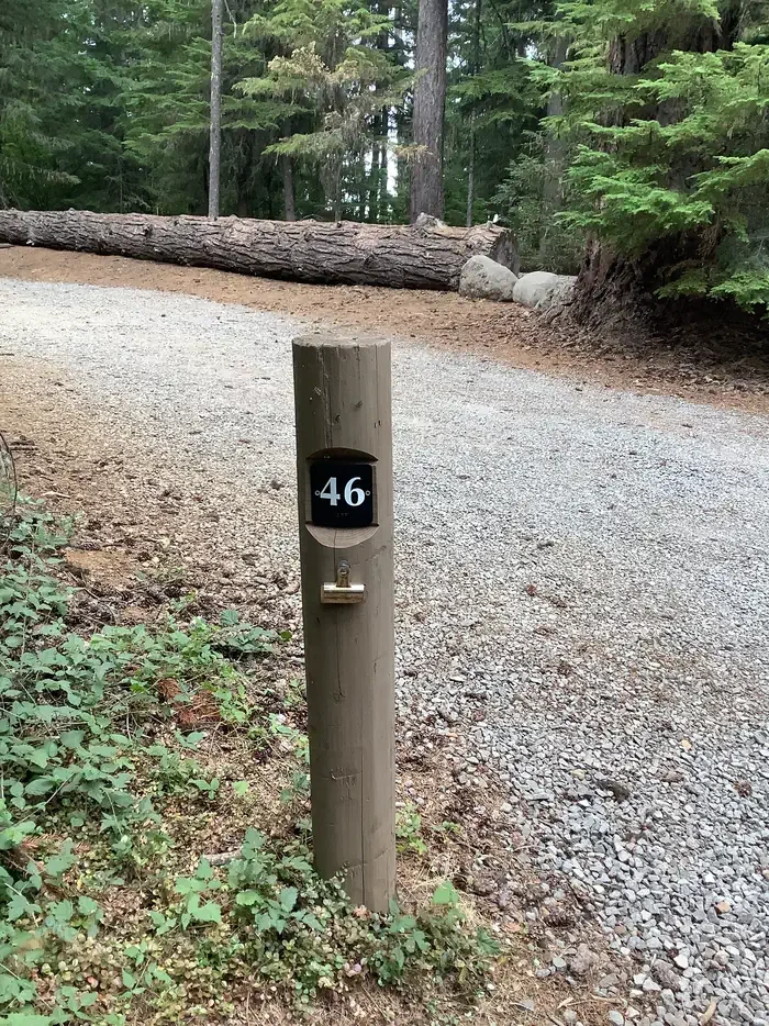 046