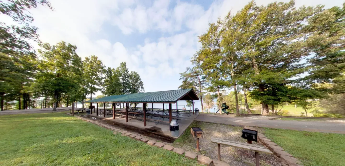 Moutardier Shelter