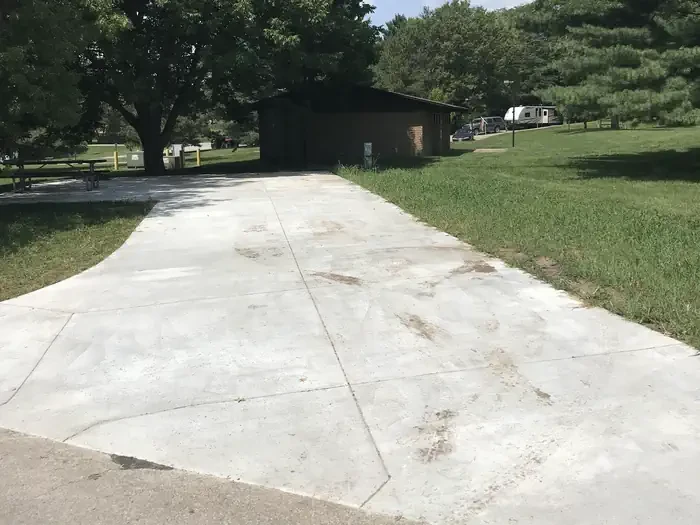 D121