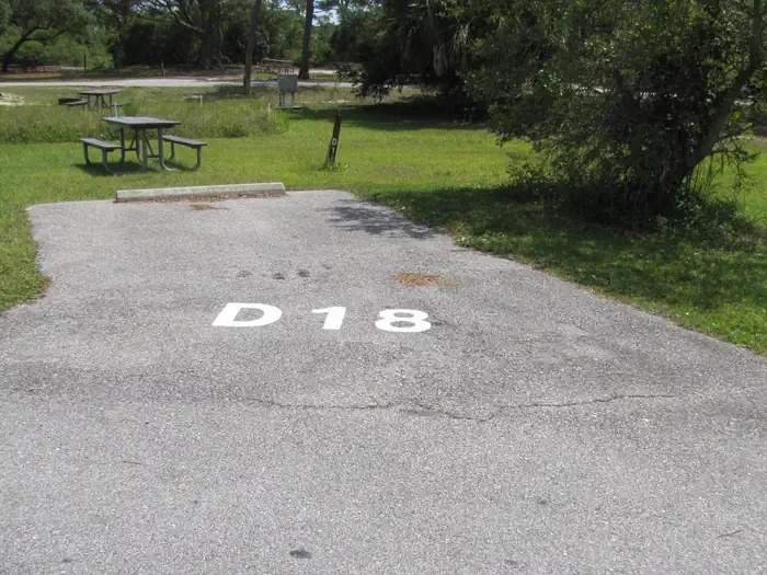 D018