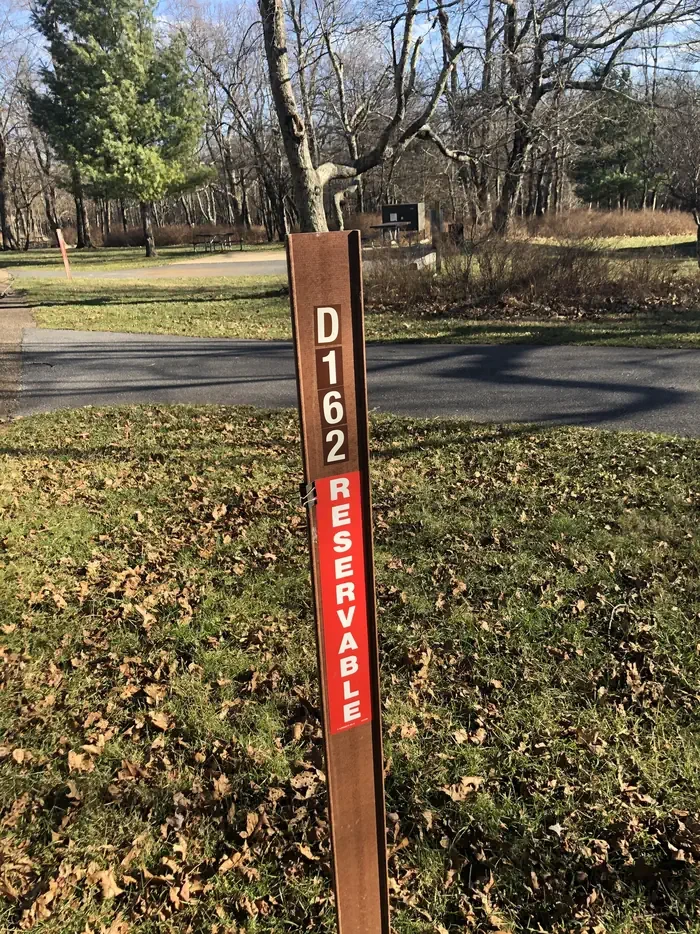 D162
