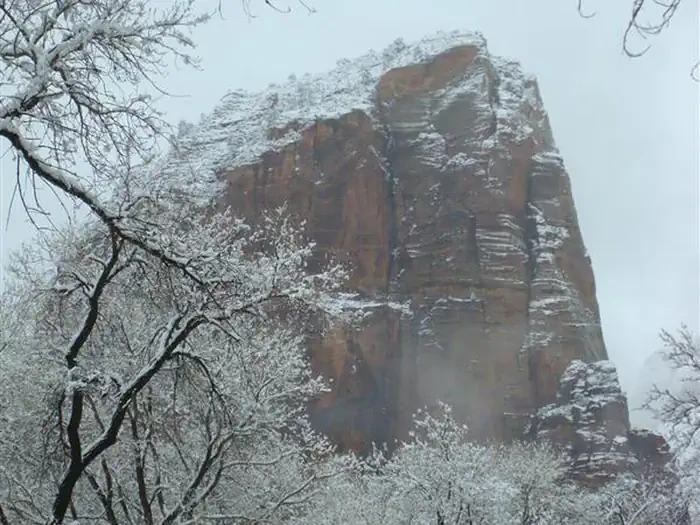 Angels Landing: Winter (Hikes on December 1 - February 28)