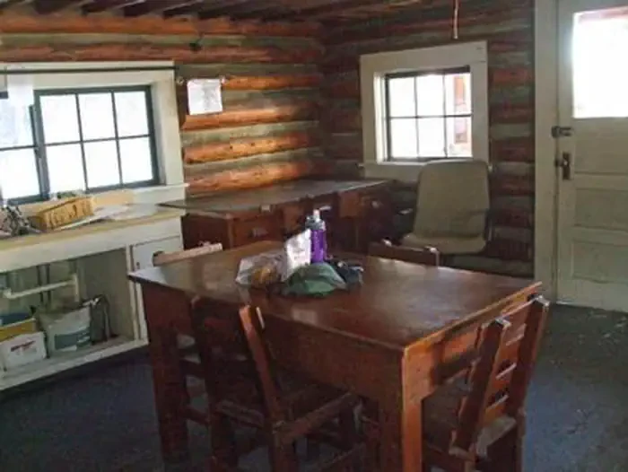 Bear Creek Cabin (Beaverhead-Deerlodge National Forest, MT)