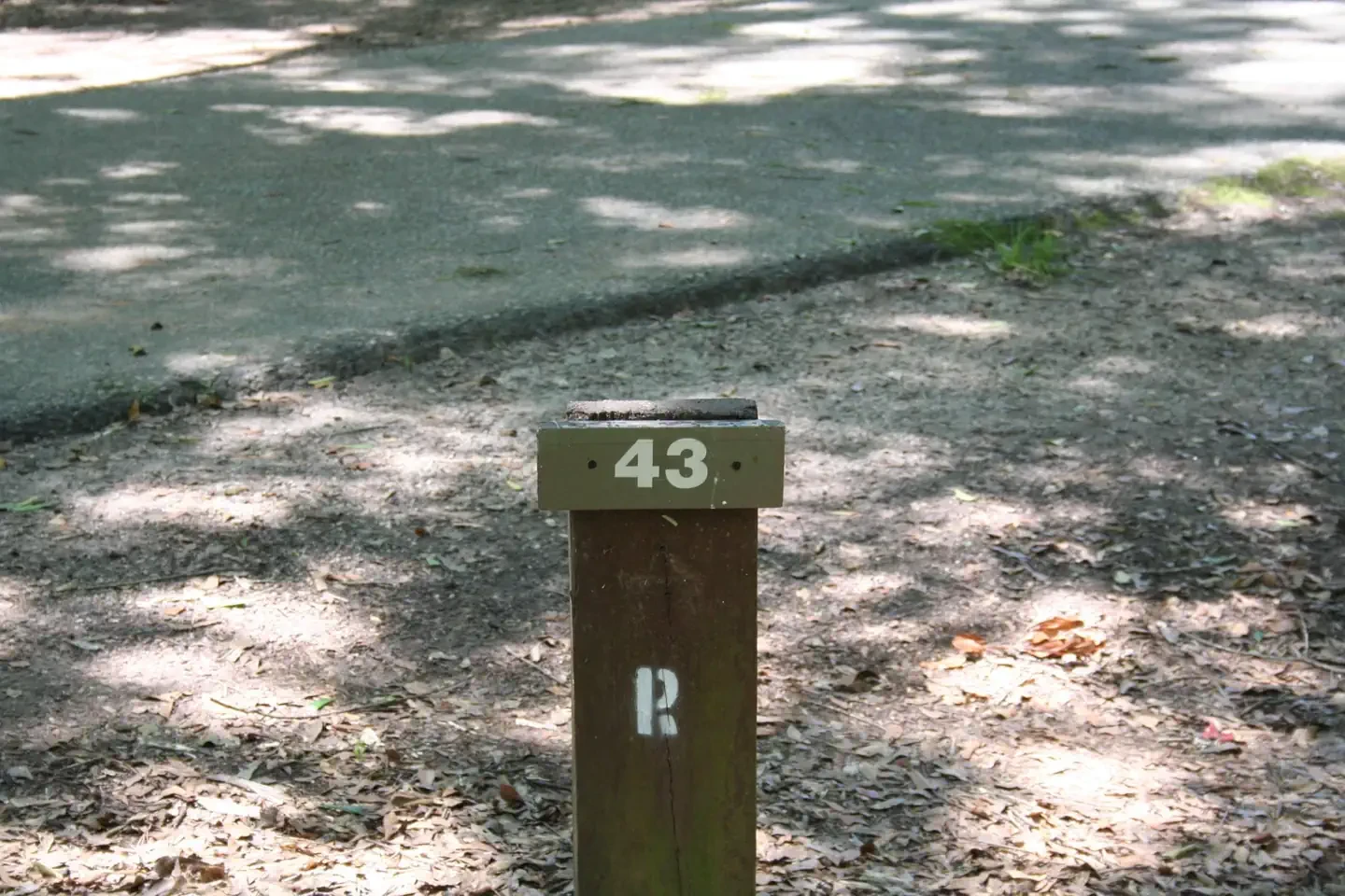 043