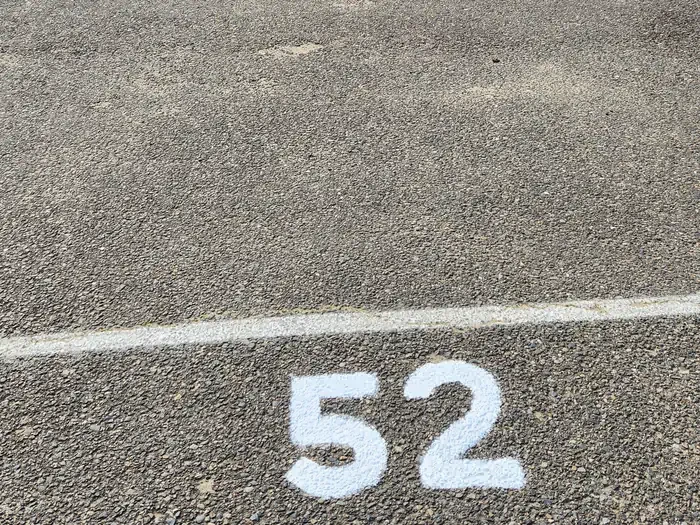 052