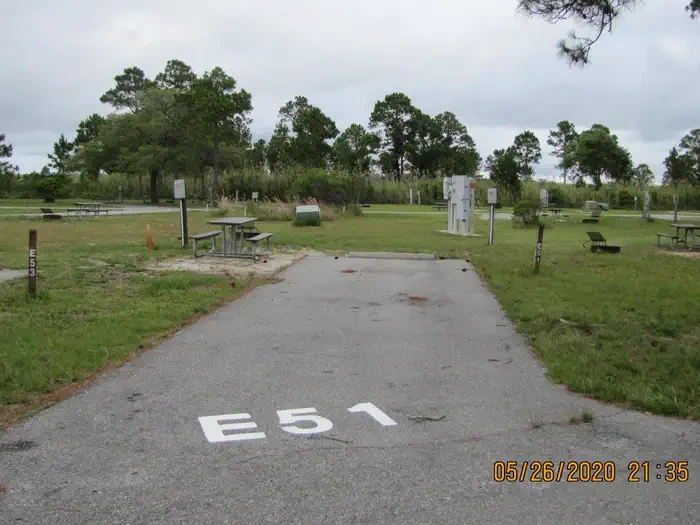 E051