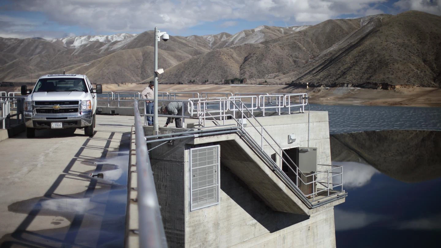 Lucky Peak Dam Group Tour