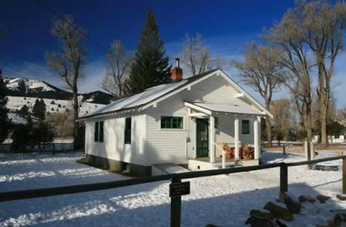 Vigilante Cabin