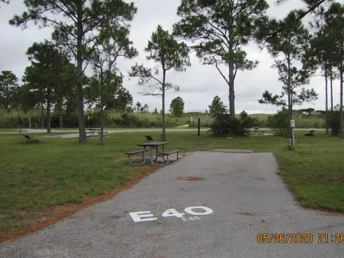 E040