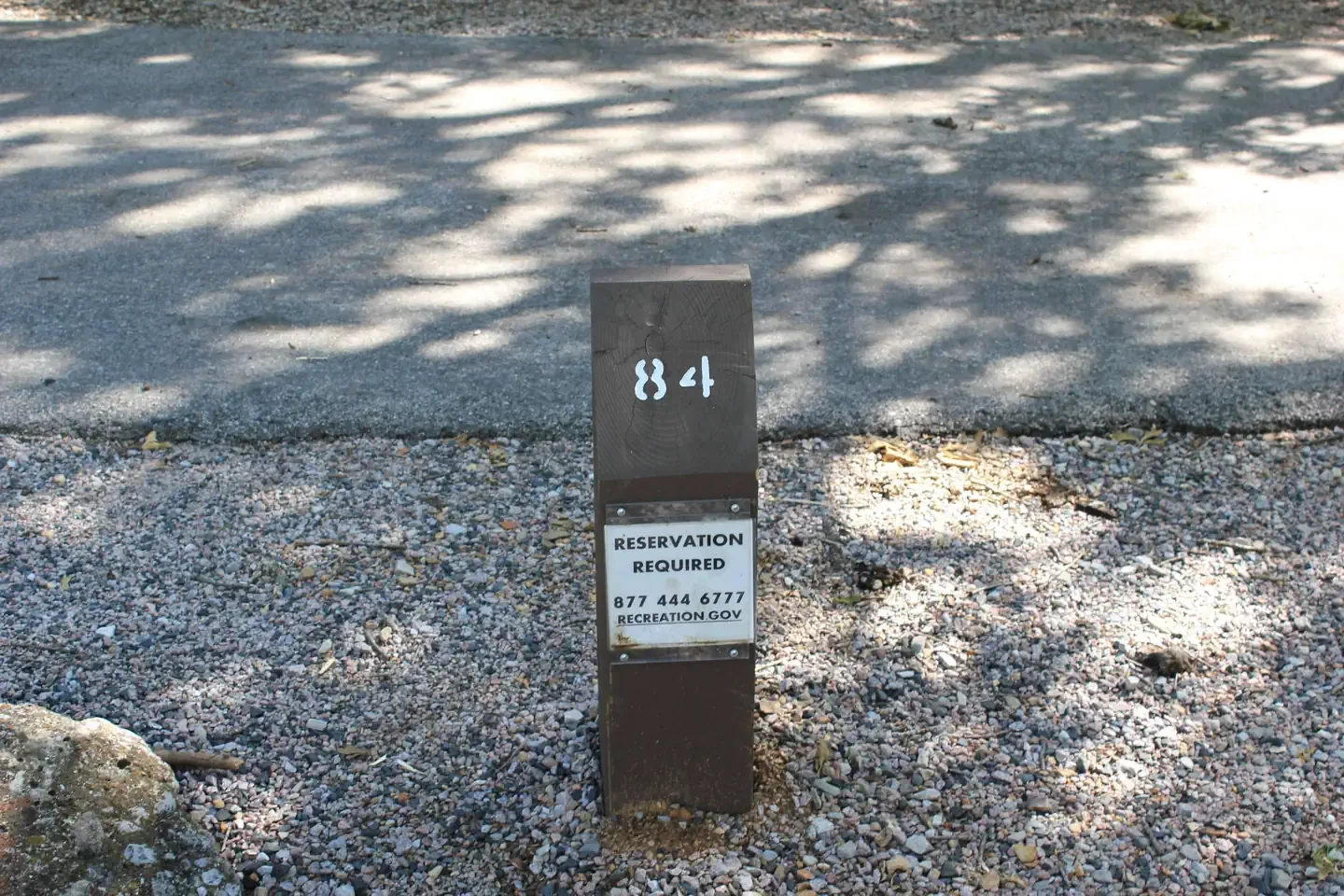 084C