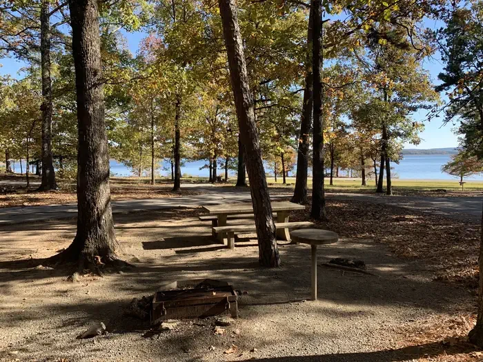 B09