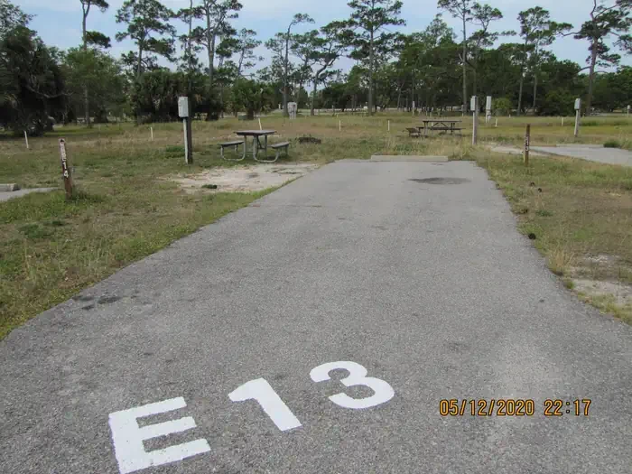 E013
