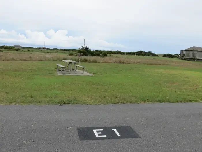 E001